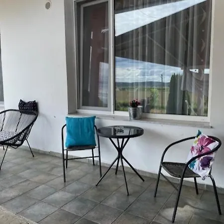 Arthaus Roenoek Apartment Ronok Exterior photo