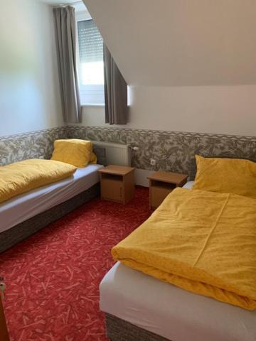 Arthaus Roenoek Apartment *